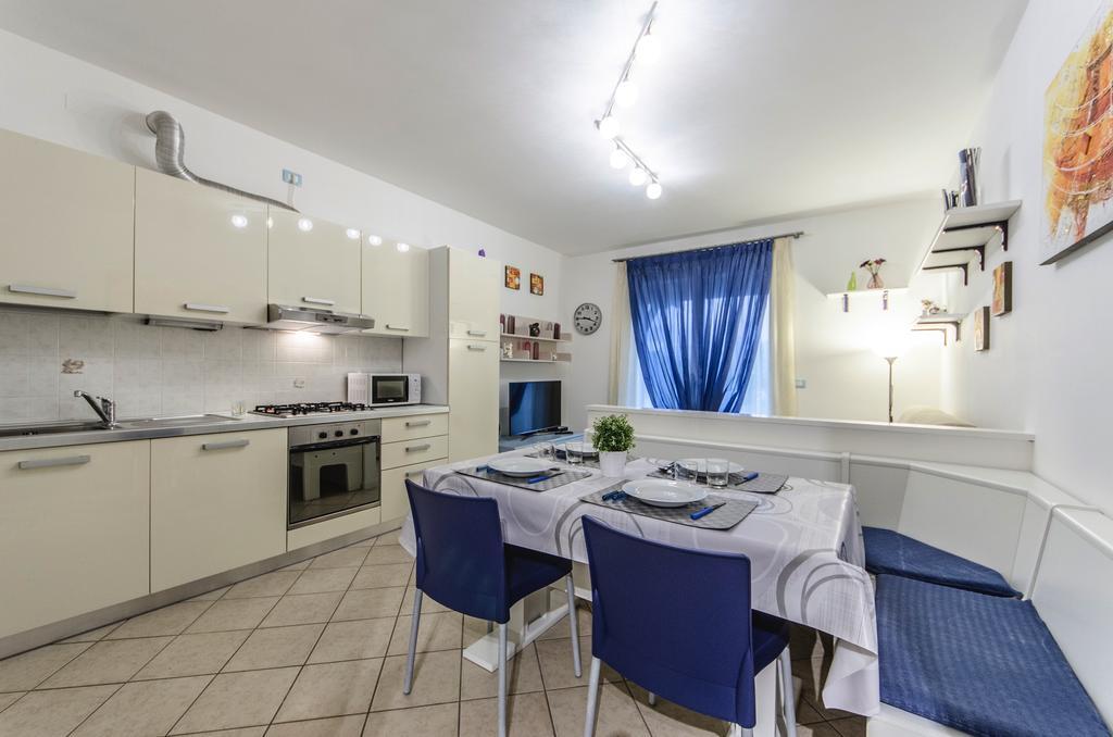 Residence Elisa Piano Terra Con Giardino E Posto Spiaggia Incluso Caorle Room photo