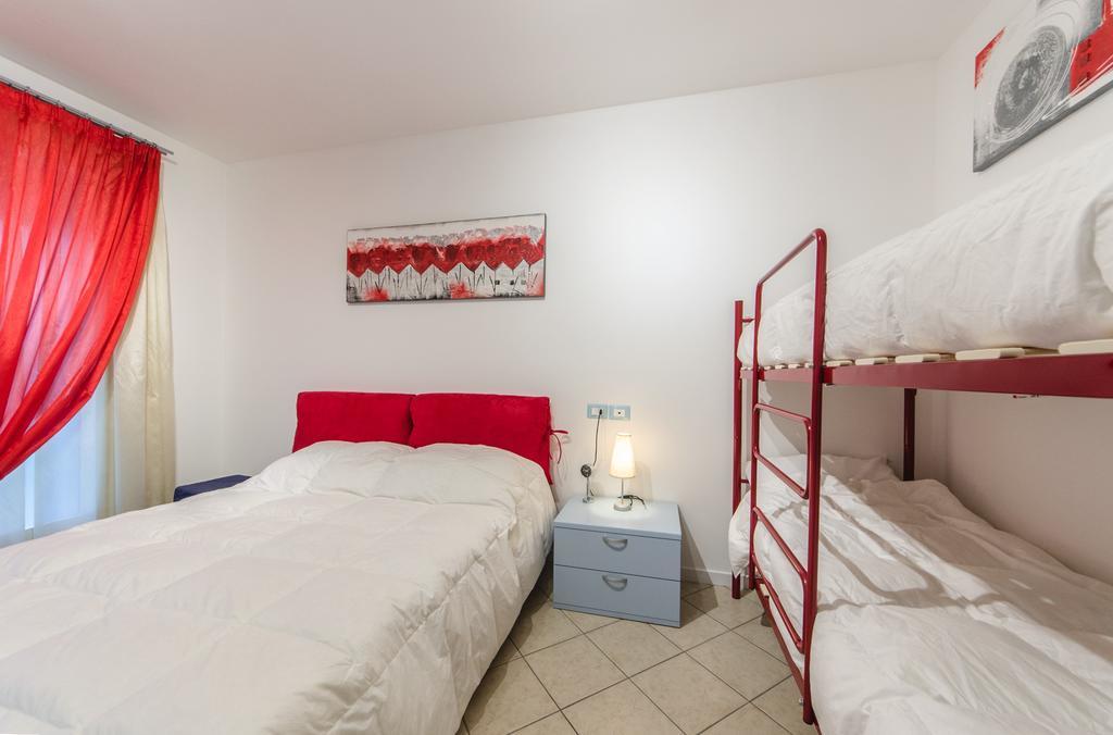 Residence Elisa Piano Terra Con Giardino E Posto Spiaggia Incluso Caorle Room photo